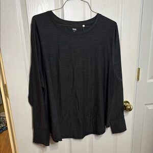 *NWT* DSG long sleeve top